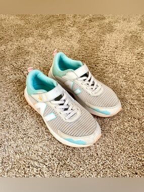 New Balance Girls Shoes - Size Youth 2